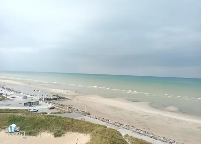 Les Pieds Presque Dans L\'Eau