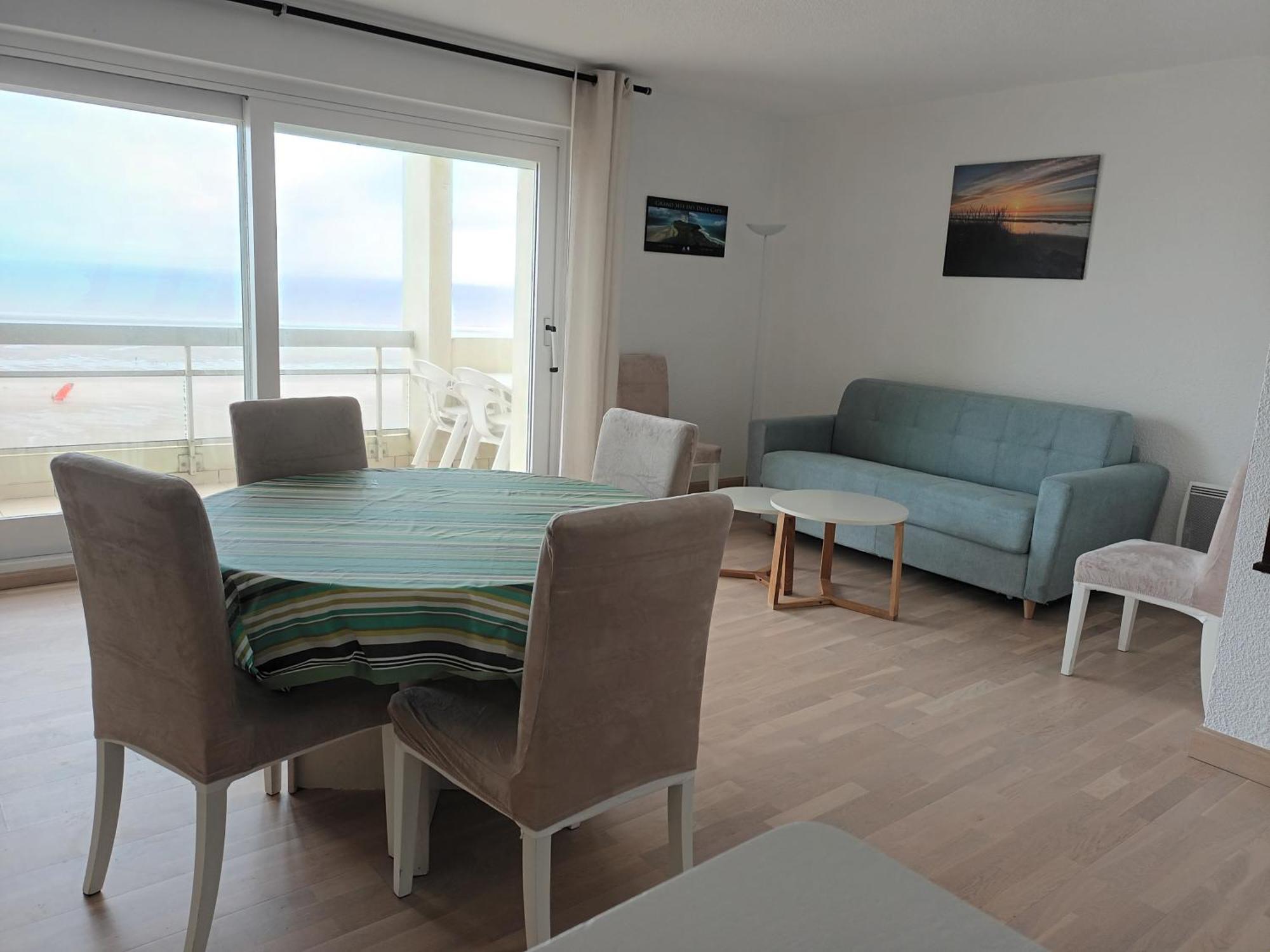 Les Pieds Presque Dans L'eau Apartment *
